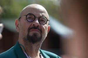 Sătul de prieteni falși și de strigoi mincinoși / Video