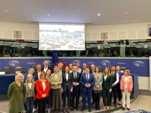 Vlad Botoș, europarlamentar USR, discuții informale cu vicepreședinta Comisiei Europene Margrethe Vestager