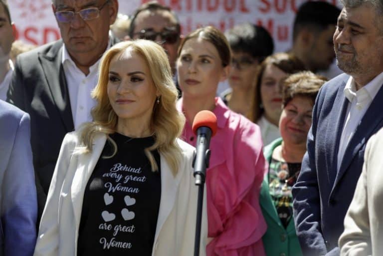 Există o înțelegere pentru retragerea lui Piedone? Gabriela Firea lasă o portiță