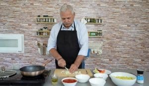 Nu ştie cum să scoată ţara din acest dezastru