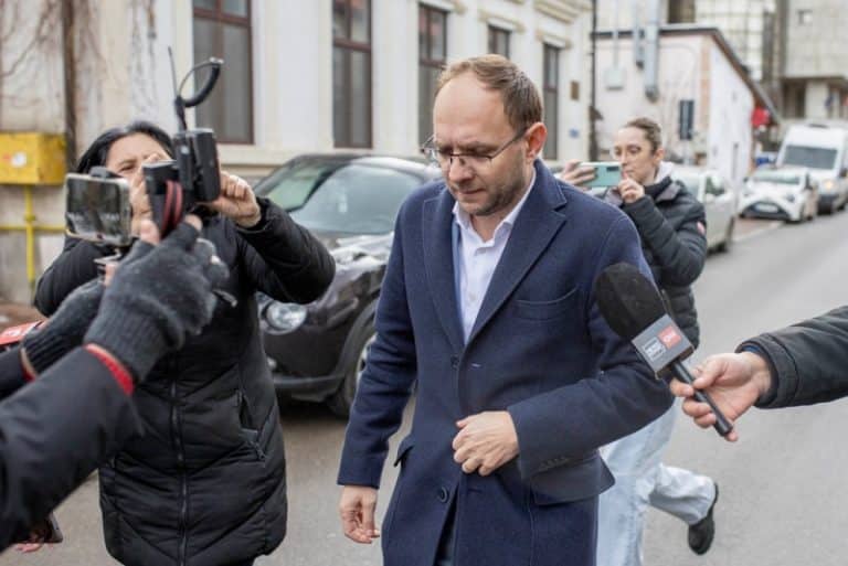 Curtea de Apel Suceava menţine controlul judiciar instituit faţă de primarul Botoşaniului, Cosmin Andrei