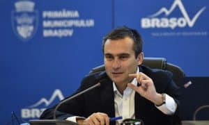 Îl provoc pe George Scripcaru (PNL-PSD) să discutăm, ca doi primari, despre viitorul Braşovului