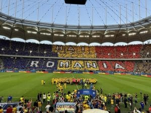 Marcel Ciolacu, mare fan al fotbalului, s-a dus la meciul de adio al ‘Generației de Aur’