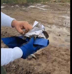 VIDEO FOTO Acte importante ale unei primării, aruncate și incendiate la groapa de gunoi, apoi astupate cu pământ