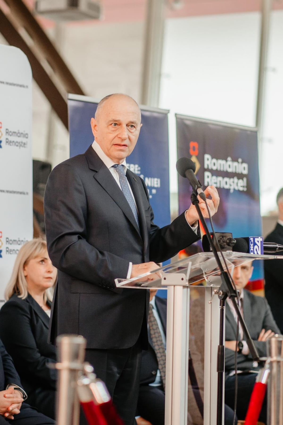 Mircea Geoană dă flit PSD! Preşedintele României trebuie să fie deasupra partidelor, 2024 este anul independenţilor