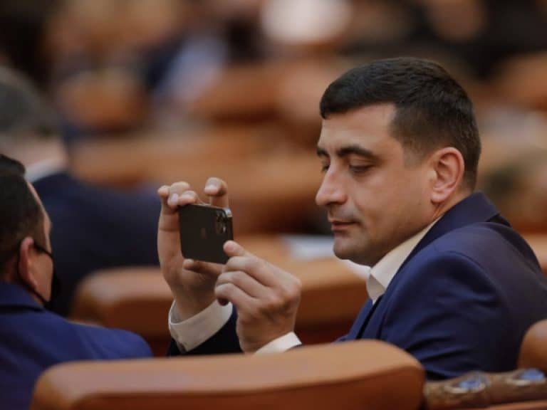 George Simion s-a autodenunțat public? ‘N-au strâns nici USR, nici AUR aceste semnături’