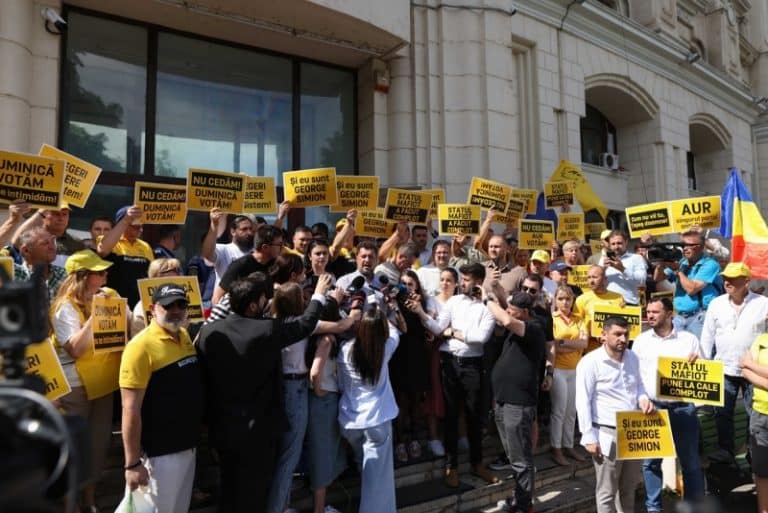 ‘Un atac al sistemului disperat că-i scapă puterea’