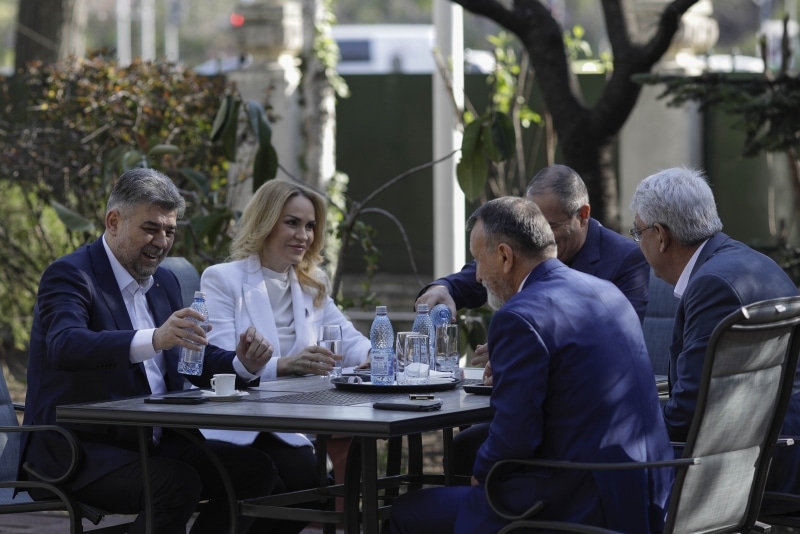 Ultimele sondaje care au ajuns pe masa lui Marcel Ciolacu, cu trei zile înainte de alegeri (Surse)