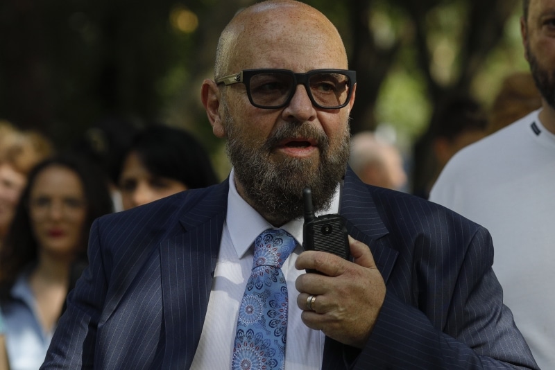 `EU exist datorită oamenilor buni și NU trădez oamenii buni!`