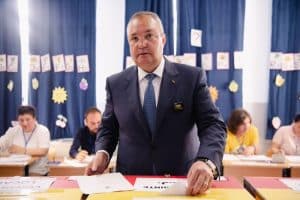 La un scor de 28% de la locale, Nicolae Ciucă e ca și calificat în turul doi al prezidențialelor