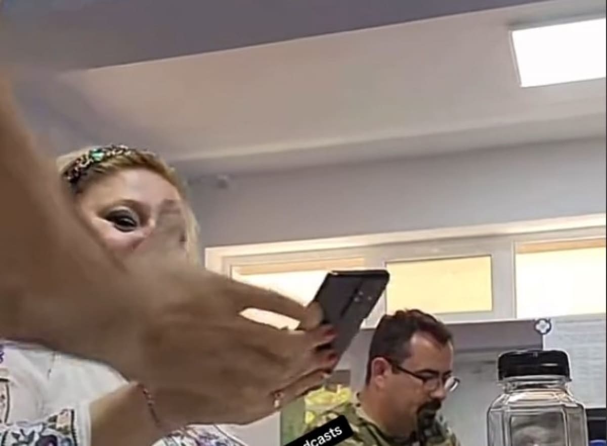 ‘Uite cum fierbe! Nu se poate așa ceva…I-am omorât!’