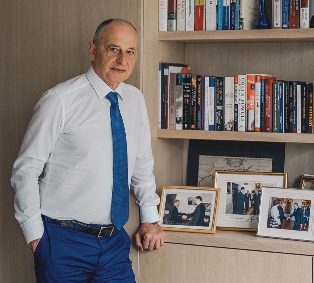 Profesorul Radu Mușetescu de la ASE confirmă integritatea academică a tezei de doctorat a lui Mircea Geoană