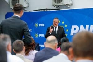 Se cere inclusiv ieșirea de la guvernare