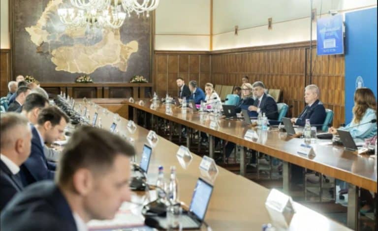 Ministrul Raluca Turcan iese la rampă în disputa cu PSD pe tema alegerilor prezidențiale