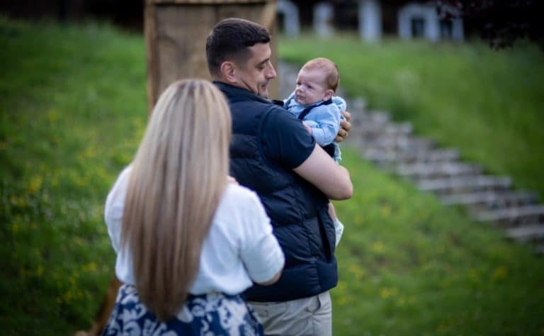 Primele imagini cu micuțul Radu