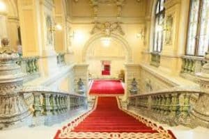 După ‘tătuc’, ‘jucător’ și ‘ficus’, românii ar vrea un președinte ‘negociator’