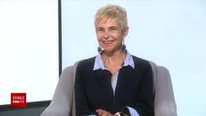 Iau pacifiștii puterea la Paris? Se contaminează și România?