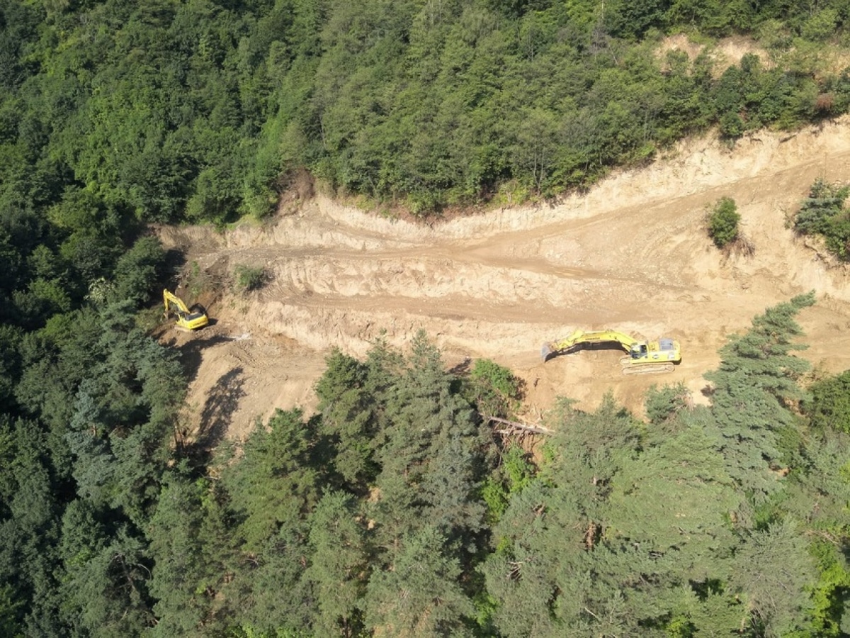 Pe măsură ce accesul la zonele de lucru va fi mai facil, viteza lucrărilor de defrişare va creşte