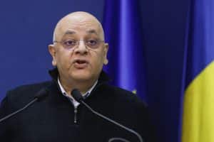 ‘Nu lăsaţi oamenii să intre, sub cod roşu, în spaţii închise, în stadioane’