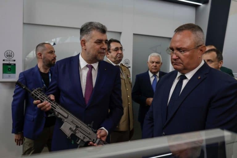 ‘Mă abțin cu greu. E închipuirea performanței’